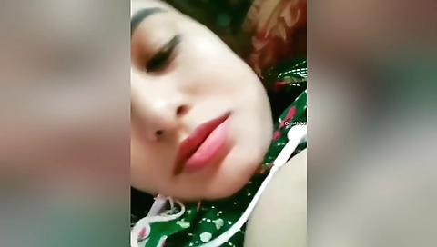 Horny Bangla Girl Shows Her Boobs And Pussy