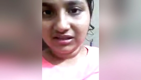 Sexy Mallu Girl Showing Her Boobs 2