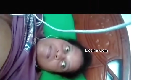 Today Exclusive- Horny Desi Milf Showing Her Boobs And Pussy 3