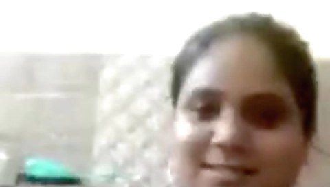 Today Exclusive- Horny Desi Wife Bathing On Video Call 2