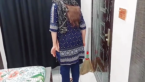Desi Maid Cums Twice While She Mastubating Caught By Owner