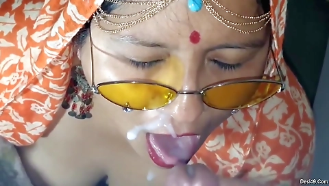 Exclusive- Super Horny Nri Bhabhi Gives Nice Blowjob And Hubby Cum On Her Face