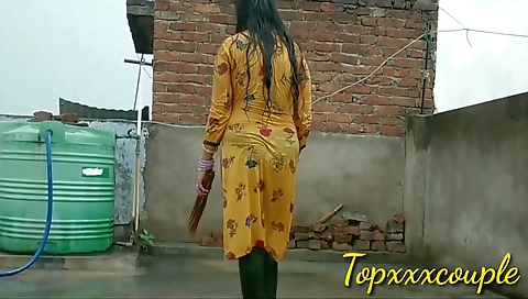 Desi Bhabhi Rain Bath