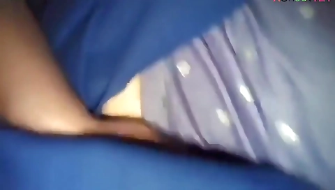 Desi Hot Muslim Girlfriend Fucking In Bus