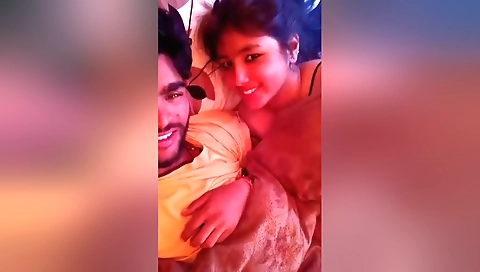 Exclusive- Desi Lover Romance And Bf Showing Her Gf Boobs And Pussy