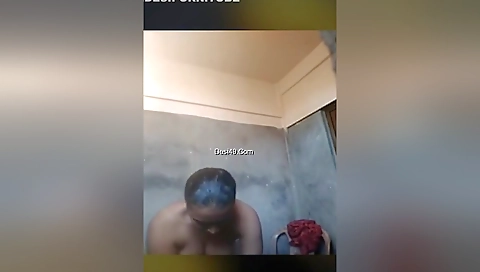 Today Exclusive- Desi Boudi Record Her Bathing Video For Lover