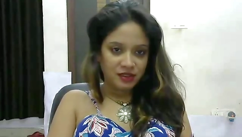 Exclusive- Sexy Indian Famous Webcam Model Live Nude Show With Face