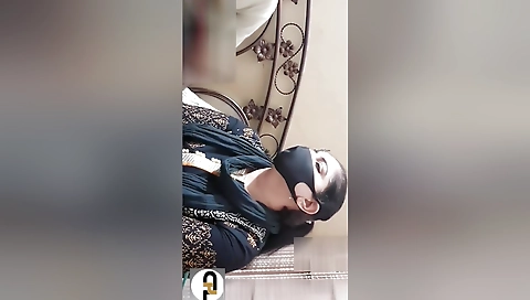 Sexy Paki Wife Boobs Sucking And Blowjob 2