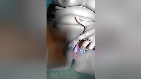 Today Exclusive-sexy Look Desi Girl Showing Her Boobs And Pussy Fingerring 2