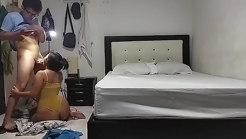 Madrastra De Culo Grande Cae Ante Mis Pies