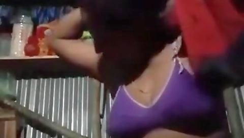Desi Village Bhabhi Shows Her Boobs