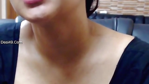 Cam Model In Today Exclusive-famous Desi Showing Her Boobs And Pussy 2
