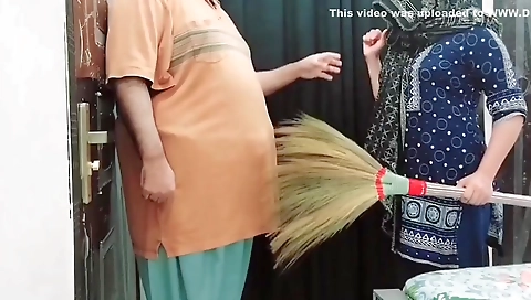 Desi Beautifull Maid Fucked And Sucked By Owner Hindi Talk