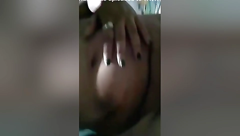 Today Exclusive -bhabhi Shows Boobs