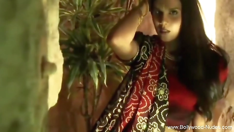 The Sacred Sensuality Of India Explored The Dancing Moment