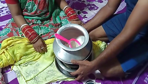 Bartan Sell Karne Ayi Jawan Aunty Ki Choot Chodi