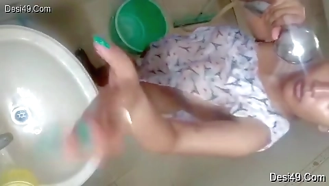 Exclusive- Horny Nri Girl Shower Clips Record For Lover