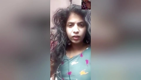 Today Exclusive -sexy Tamil Girl Shows Her Boobs