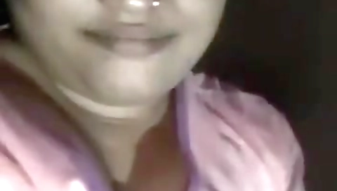 Today Exclusive- Hot Beauty Full Girl Showing Her Boobs