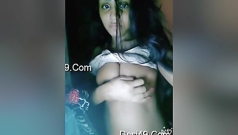Exclusive- Cute Look Desi Girl Showing Her Boobs