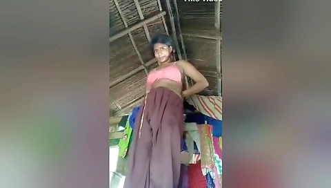 Today Exclusive- Desi Village Girl Showing Her Boobs