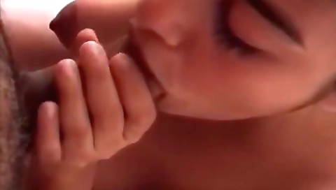 Today Exclusive- Cute Lankan Girl Blowjob