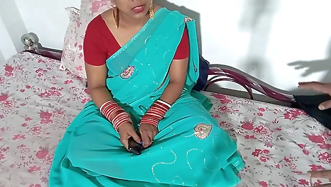 Bengali Boudi In Roshani Bhabhi Pay House Rent With Give Her Pussy To Landlord Fuck