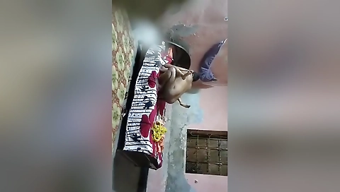 Today Exclusive -desi Cheating Wife Sex With Lover