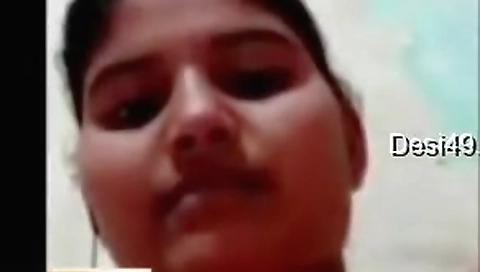 Beautiful Desi Girl Showing On Videocall