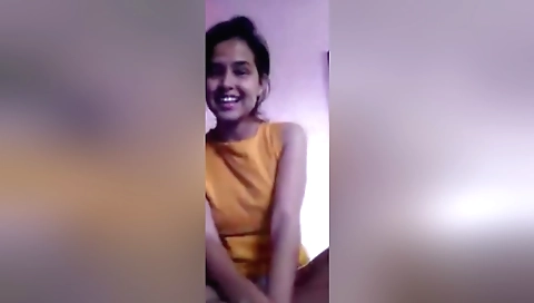 Sexy Indian Girl Sanjana Shows Her Boobs On Video Call 7