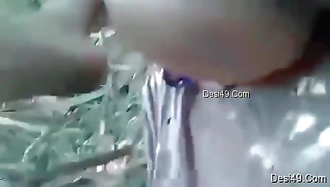 Exclusive- Desi Randi Bhabhi Outdoor Sex With 2 Young Guys