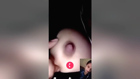 Today Exclusive- Sexy Bihari Girl Showing Her Boobs On Video Call 1
