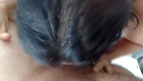 Pareja Swinger Ensena A Mamar A Chica De Limpieza