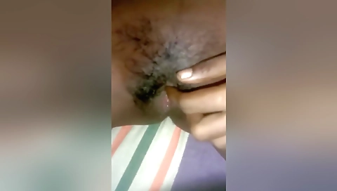 Today Exclusive- Lankan Wife Showing Her Boobs And Pussy