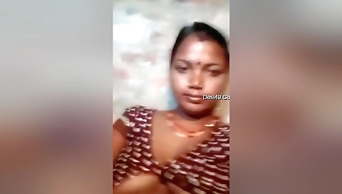 Today Exclusive- Horny Village Bhabhi Showing Her Boobs And Pussy 6