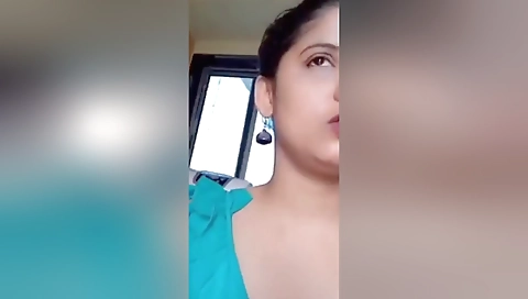 Today Exclusive- Sexy Desi Girl Hot Tango Show