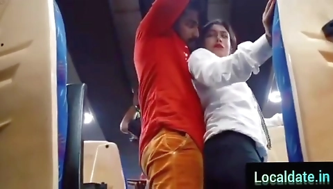 Sex In Moving Bus (hardcore)