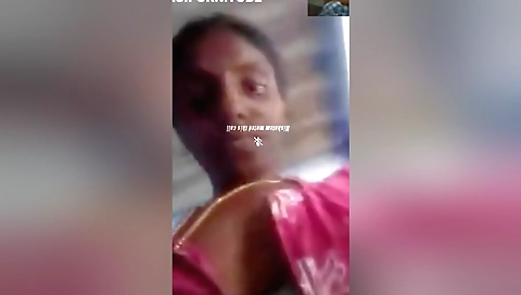 Today Exclusive- Tamil Wife Showing Her Boobs On Video Call