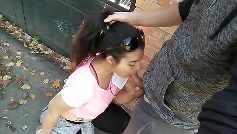 Public Flashing Boobs And Blowjob In The Street