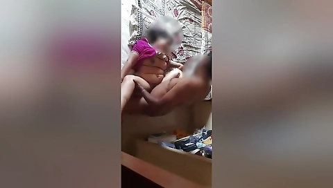 Mallu Bhabhi Give Blowjob And Fucked