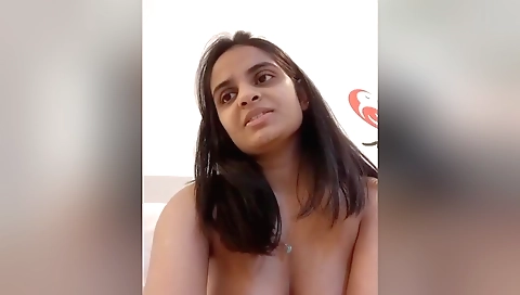 Today Exclusive- Most Demanded Hot Indian Girl Strip Her Cloths And Nude Dance And Showing Boobs 1