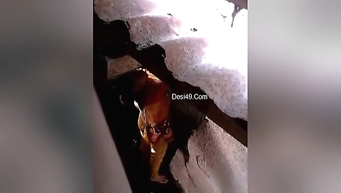 Desi Bhabhi Bathing Record In