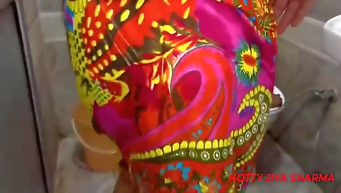 Desi Pari In Bhabhi Seduces Washing Clothes For Sex With Clear Hindi Audio