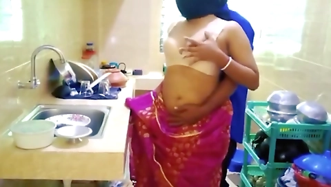 Fucked My Step Sister At Kitchen And Cum In Pussy