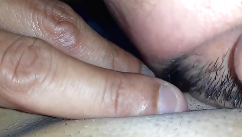 Rica Lamidas A Pequena Y Jugosa Vagina