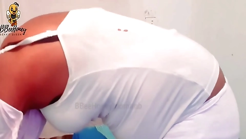 Indian 18+ Changing Her Dress Sexxy & Funnyස්කුල් කෙල්ල ඇදුම් ගලවනවා කෝලම් කරකර