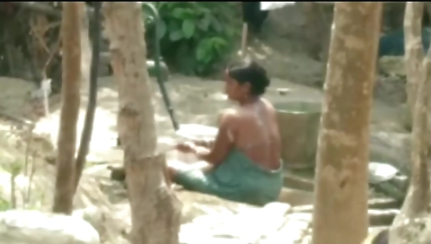 Desi Sexy Nude Bathing