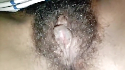 Sri Lanka Girl Solo Masterbushing And Show Her Pussy