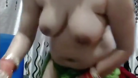 Desi Bhabhi Nude Show At 300