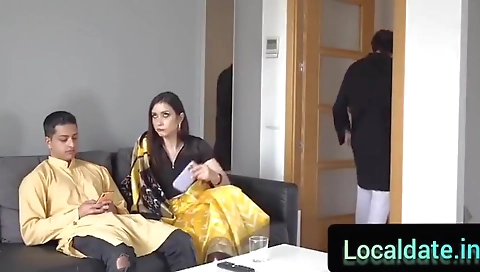 Devar Bhabhi - Devar Ne Bhabhi Ko Diya Muh Me